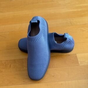 NIB Max & Co Slip On Sneakers - Women's 6